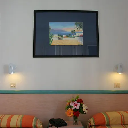Oasis The Colletion Hotel 5*